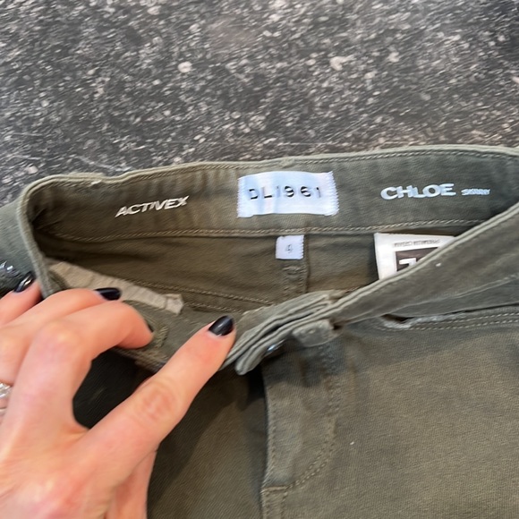 DL 1961 Girls Jeans - Picture 2 of 3